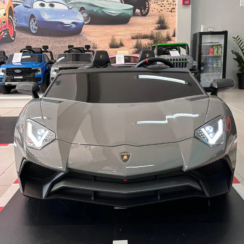 Lamborghini de Brinquedo: Pilotável pela Criança ou pelos Pais, com Controle Remoto, Buzina, USB e Bluetooth e muito mais.